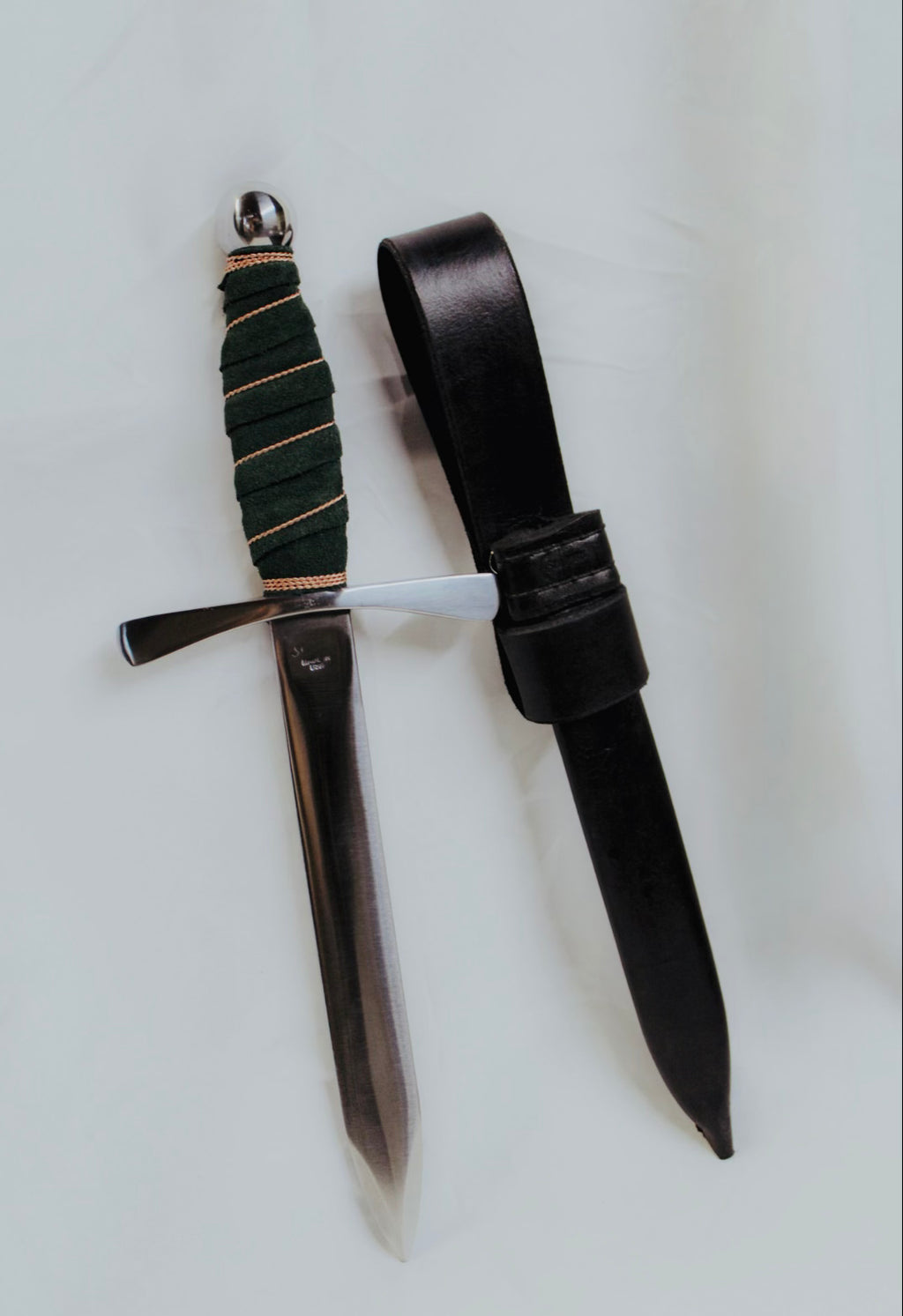 8" Dagger With Cross Guard