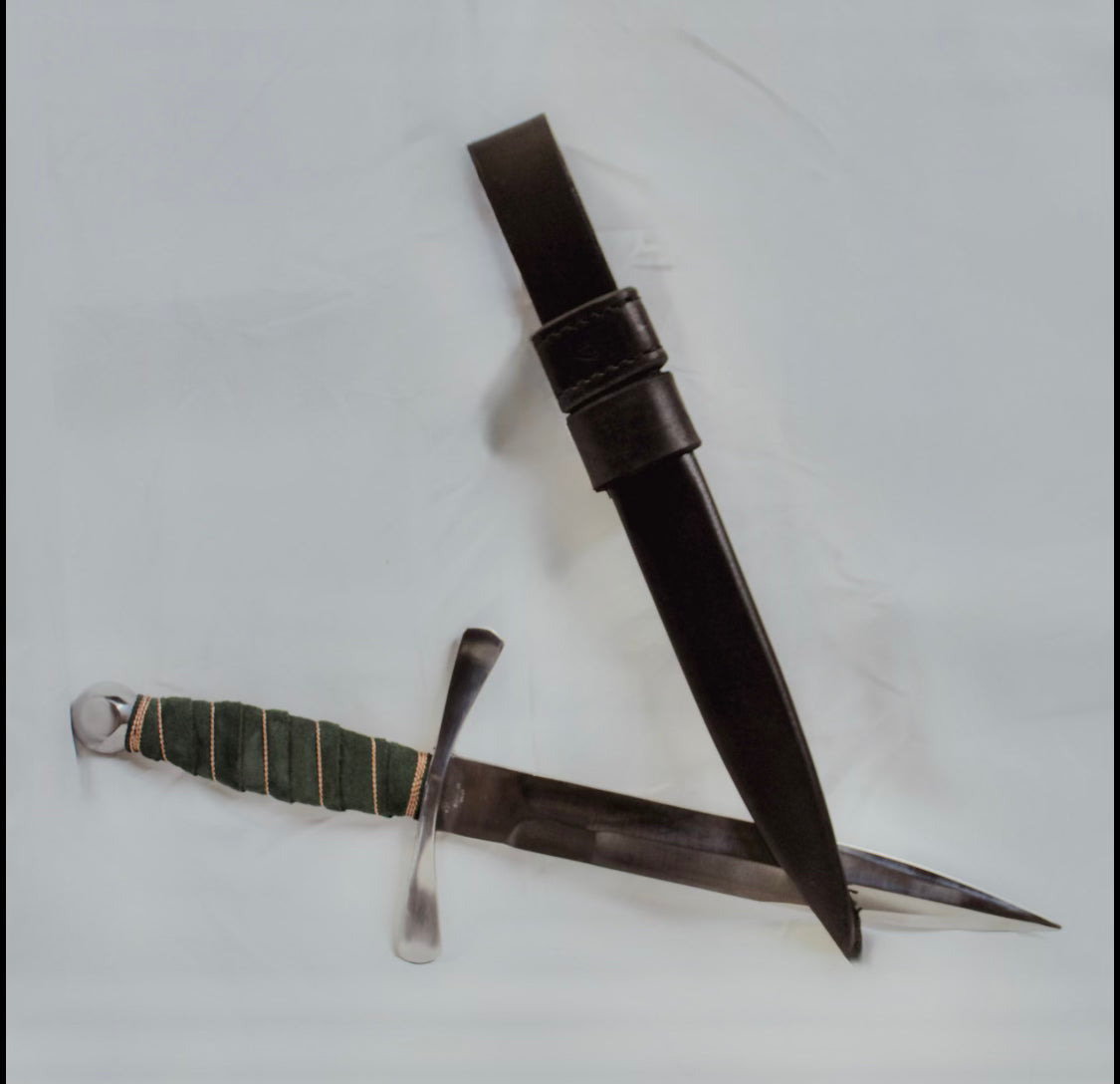 10" Ridged Dagger